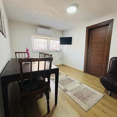 Apartment Zlatan *